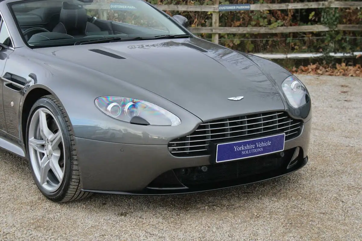 2017-aston-martin-vantage-47-v8-vantage-s-roadster-sportshift-ii-big-48