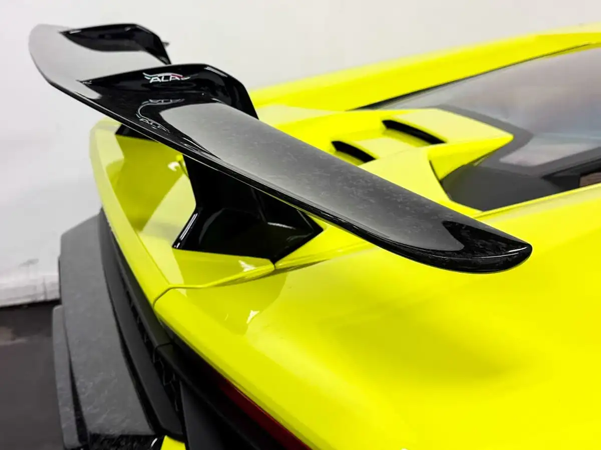2019-lamborghini-huracan-big-22