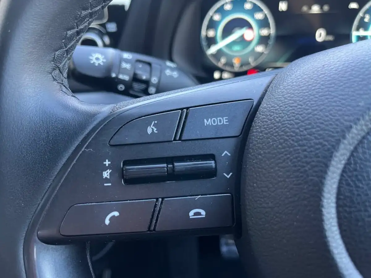 2023-hyundai-bayon-10-t-gdi-se-connect-big-15
