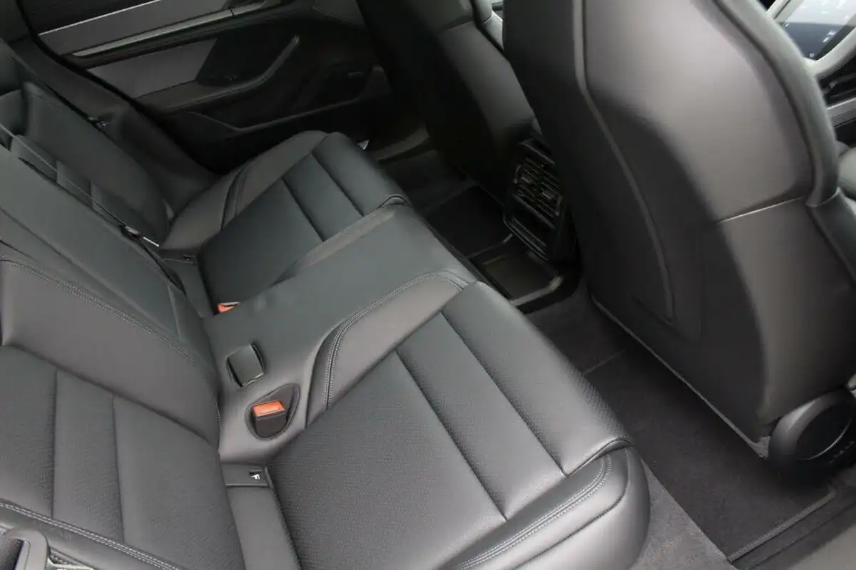 2024-porsche-taycan-e-4s-sport-turismo-544ps-big-79
