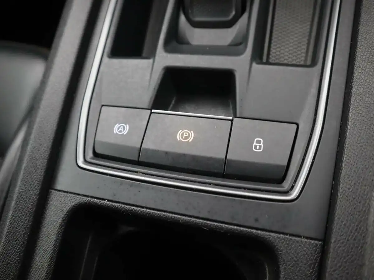 2022-cupra-formentor-14-e-hybrid-vz2-big-32