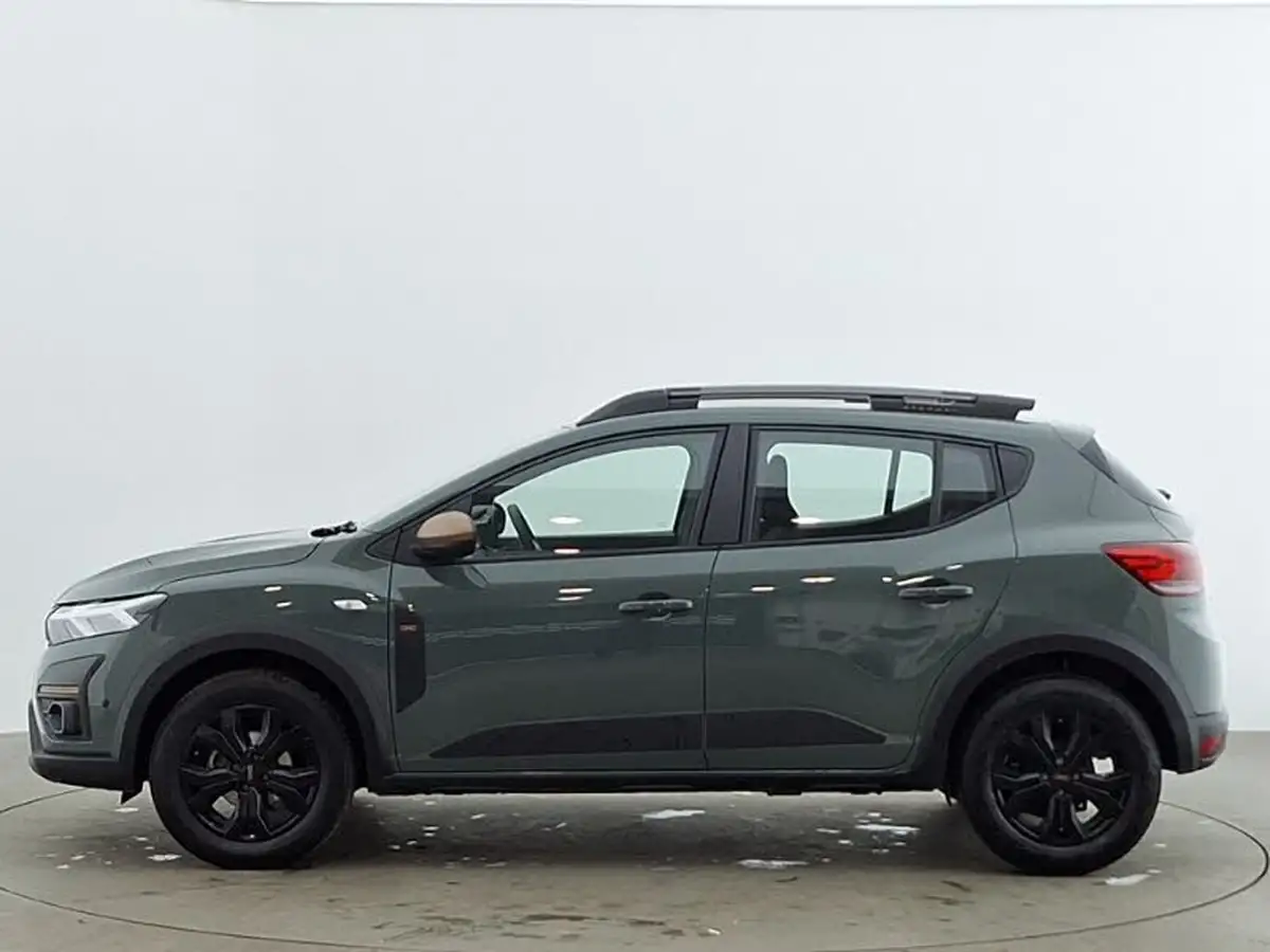 2024-dacia-sandero-stepway-10-tce-extreme-90bhp-big-3