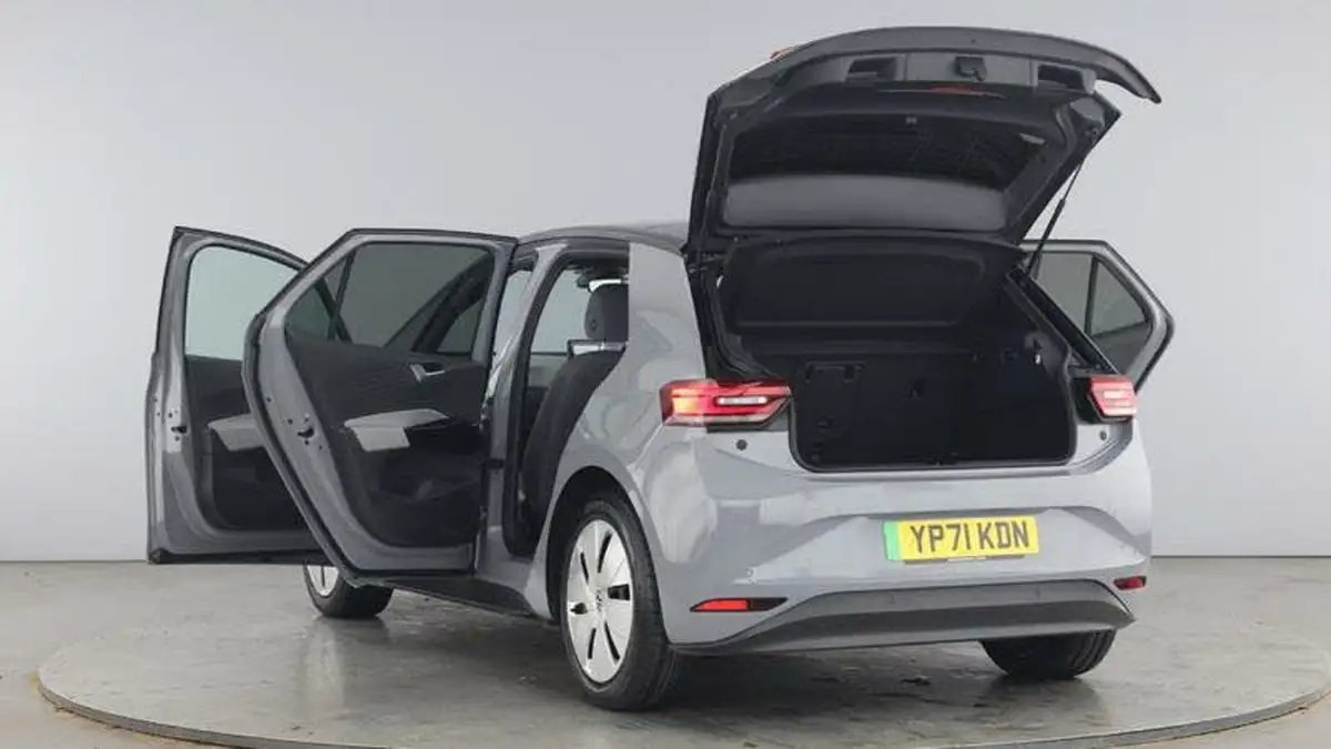 2021-volkswagen-id3-e-family-145ps-big-10
