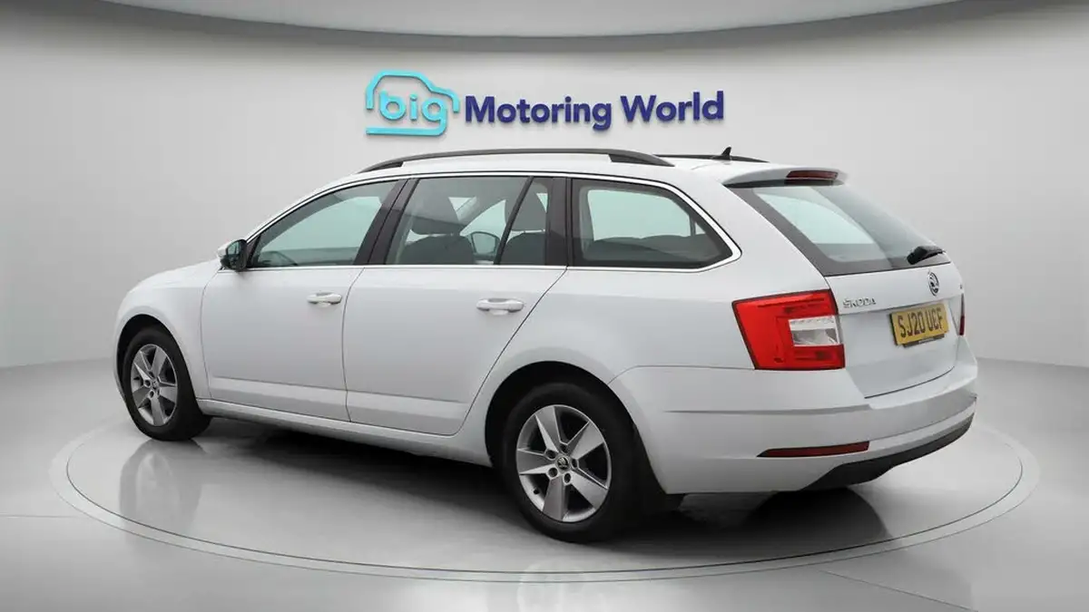 2020-skoda-octavia-16tdi-se-technology-estate-big-5