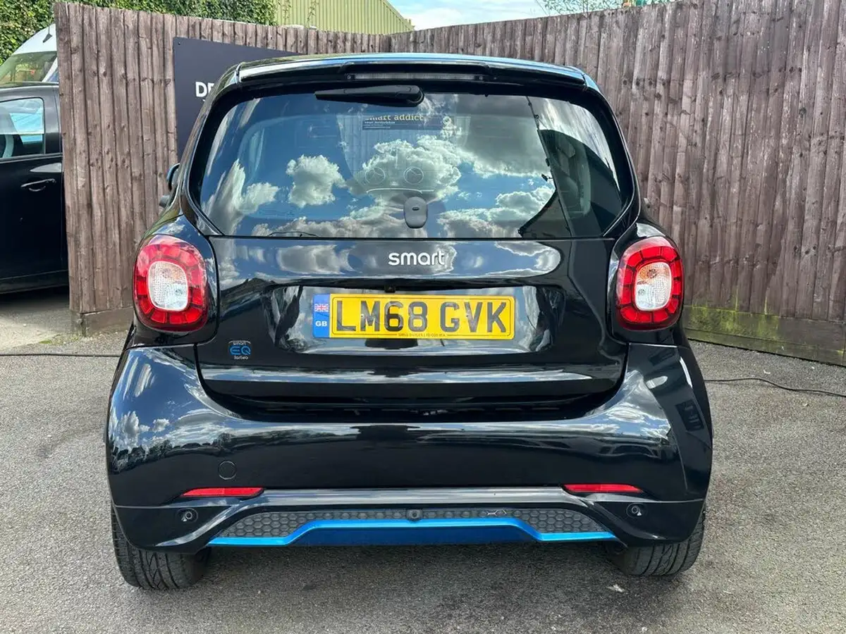 2018-smart-fortwo-eq-edition-nightsky-coupe-big-11