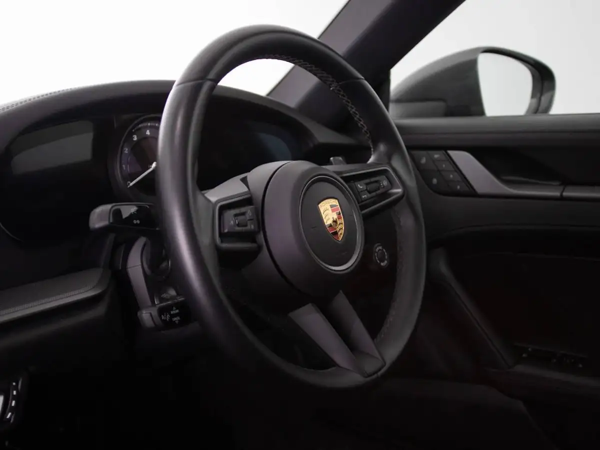 2021-porsche-911-30-carrera-coupe-big-37