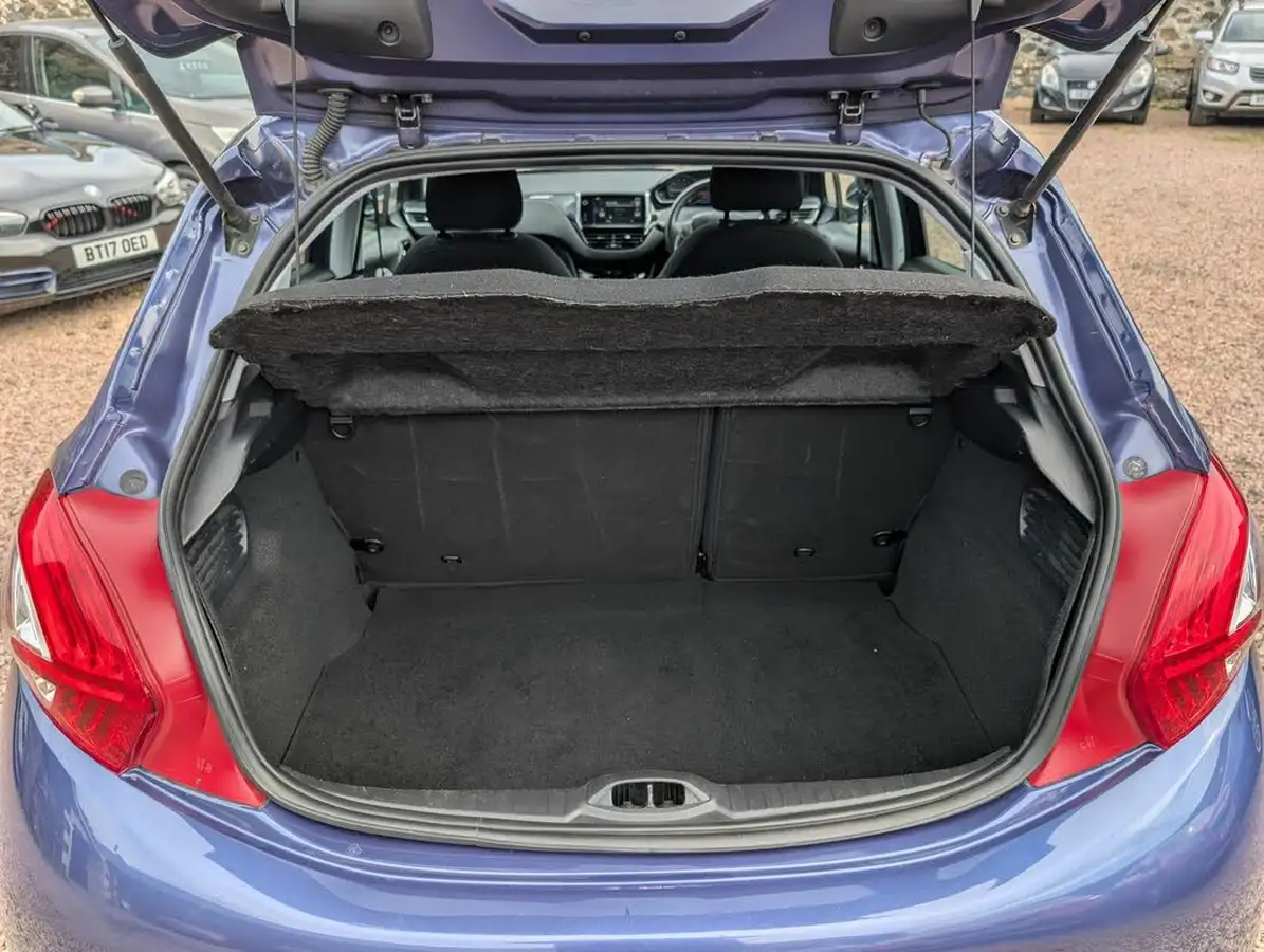 2014-peugeot-208-12-allure-vti-5d-big-12