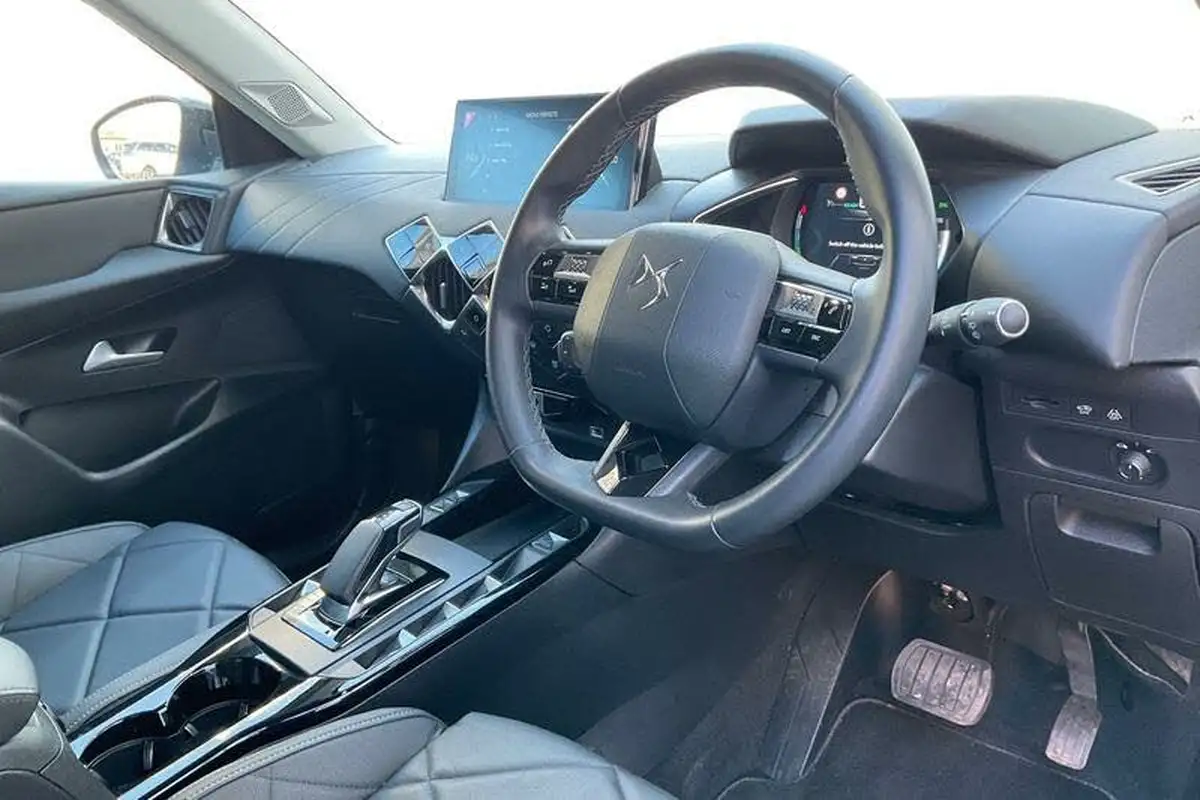 2022-ds-ds-3-crossback-e-tense-rivoli-big-8