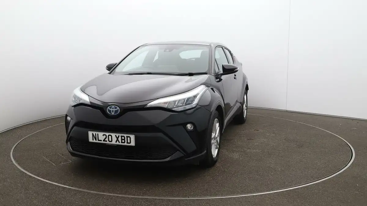 2020-toyota-c-hr-18-vvt-i-icon-parking-pack-big-31