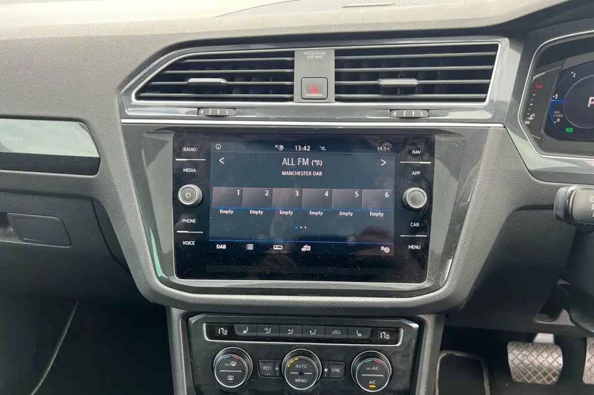 2020-volkswagen-tiguan-20tdi-sel-150ps-dsg-big-20