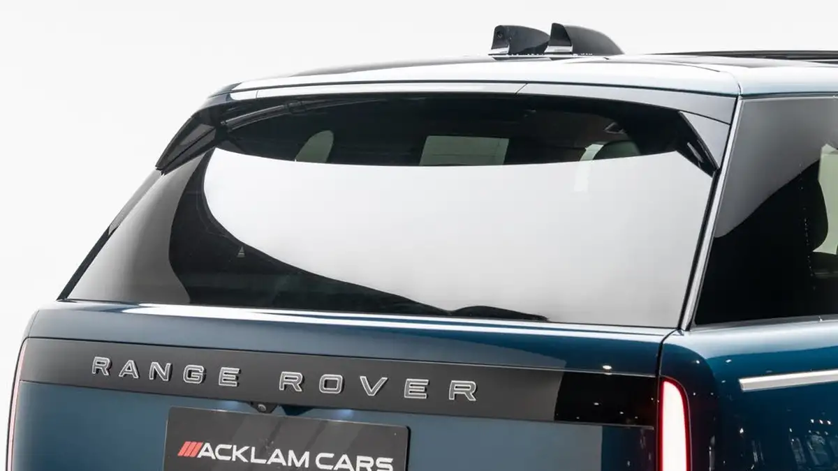 2023-land-rover-range-rover-30-p550e-sv-big-10