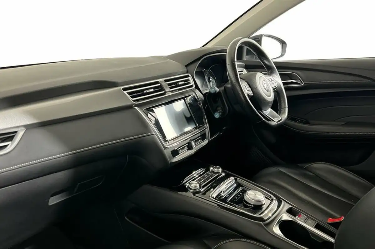 2021-mg-mg5-e-exclusive-ev-long-range-big-10