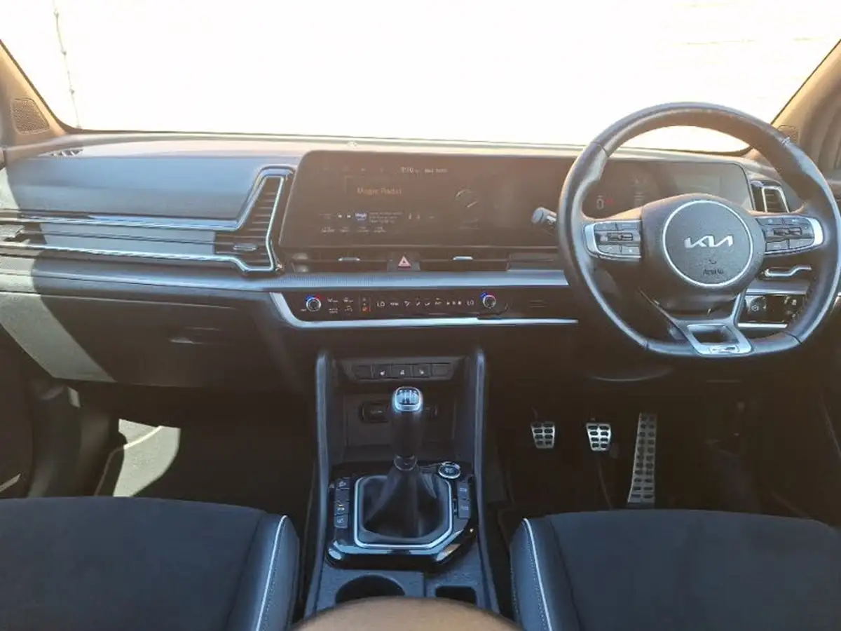 2023-kia-sportage-16-t-gdi-gt-line-148bhp-big-2