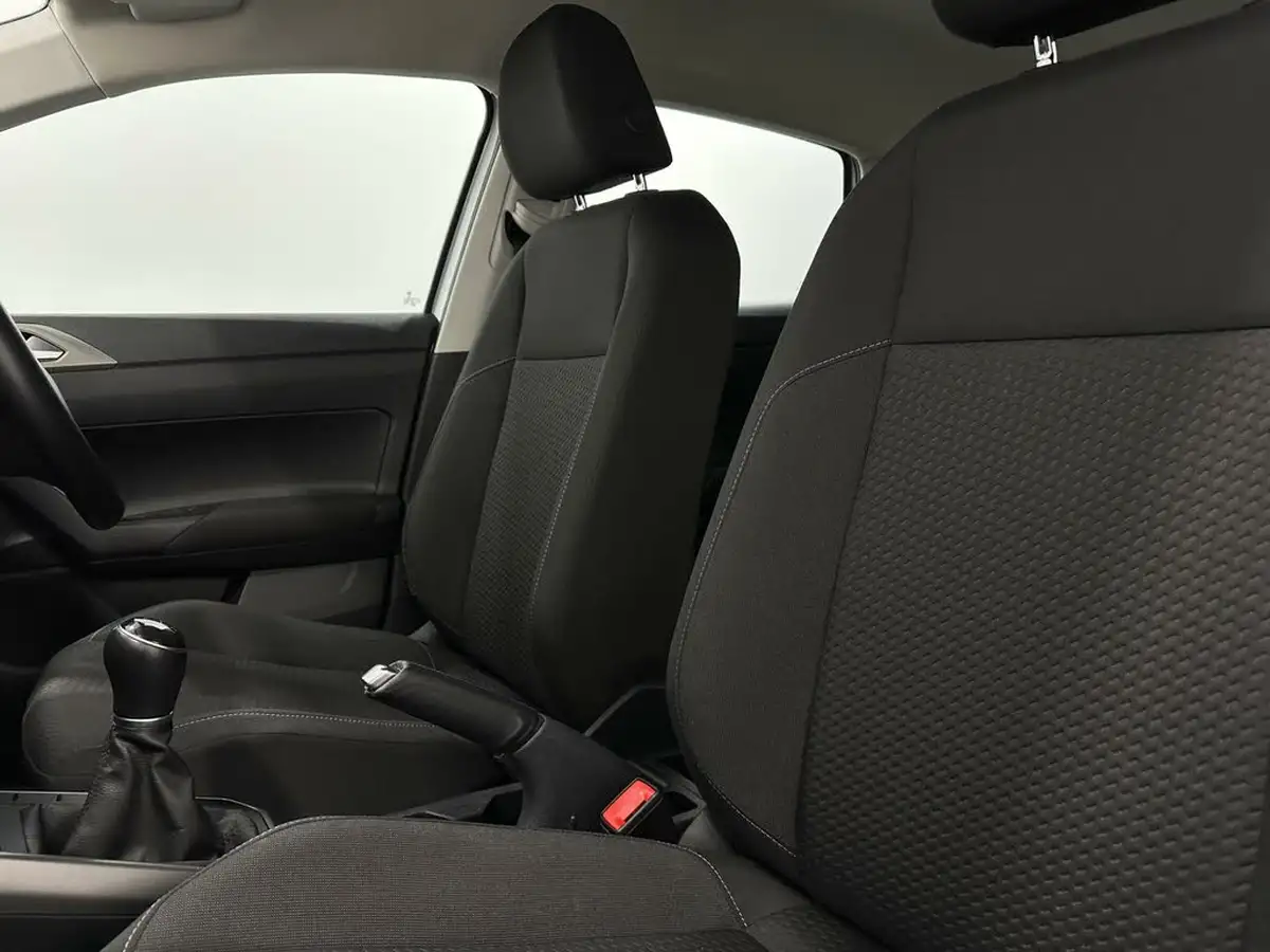 2018-volkswagen-polo-10-tsi-se-big-30