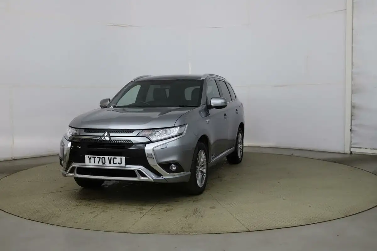 2020-mitsubishi-outlander-24-dynamic-phev-big-2