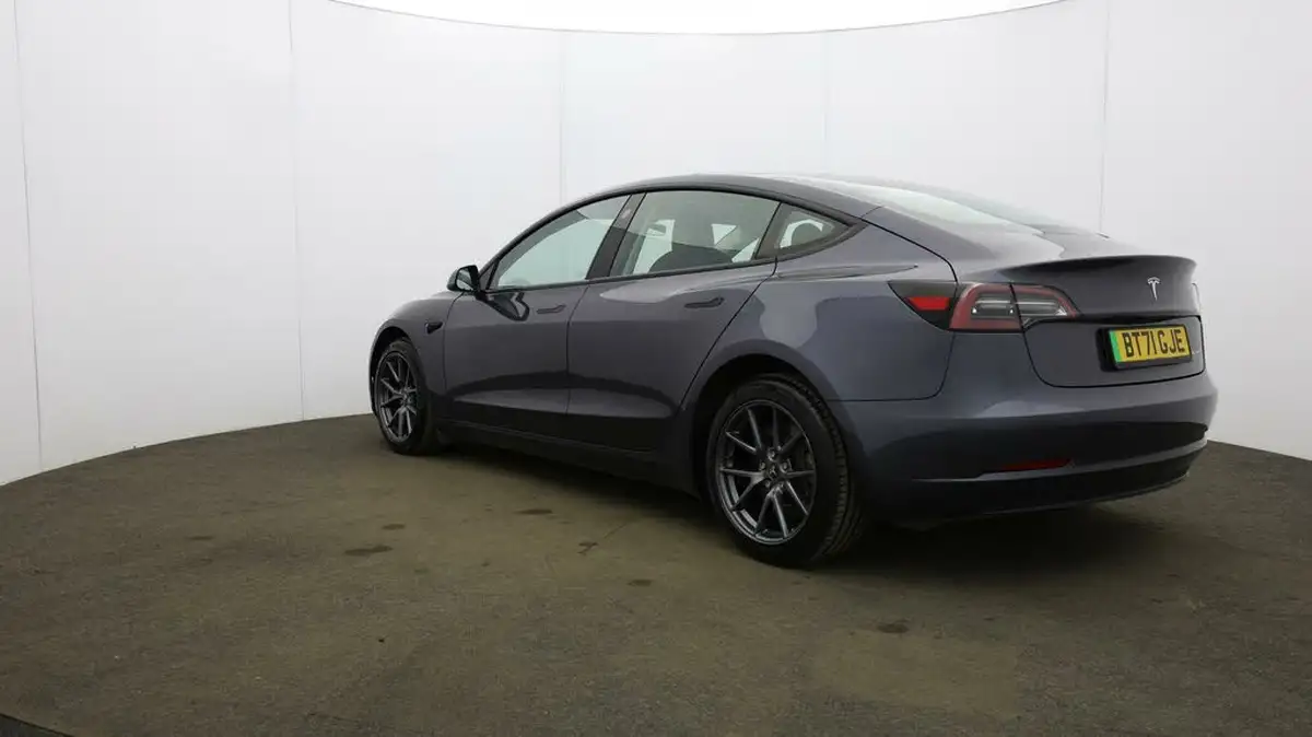 2021-tesla-model-3-e-long-range-awd-big-54