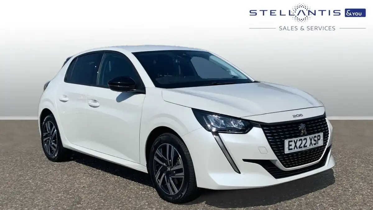 2022-peugeot-208-12-puretech-allure-premium-100bhp-eat8-big-0