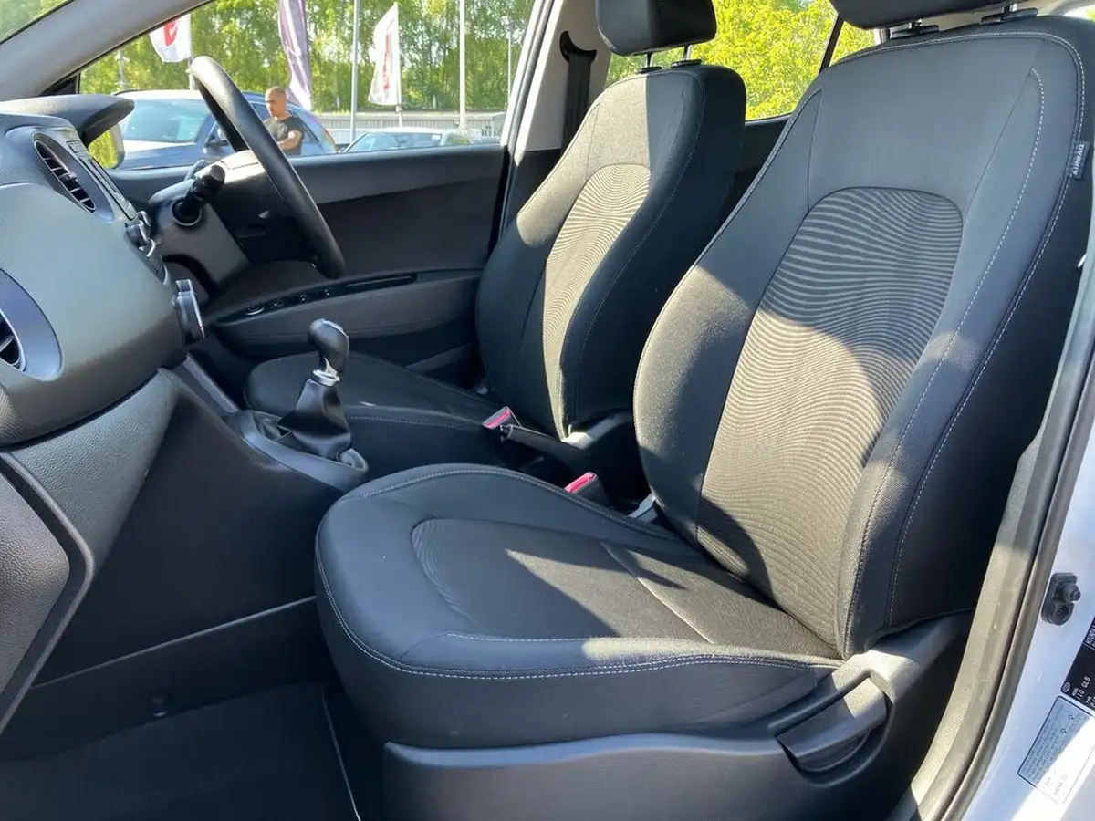 2018-hyundai-i10-10-se-66ps-big-27
