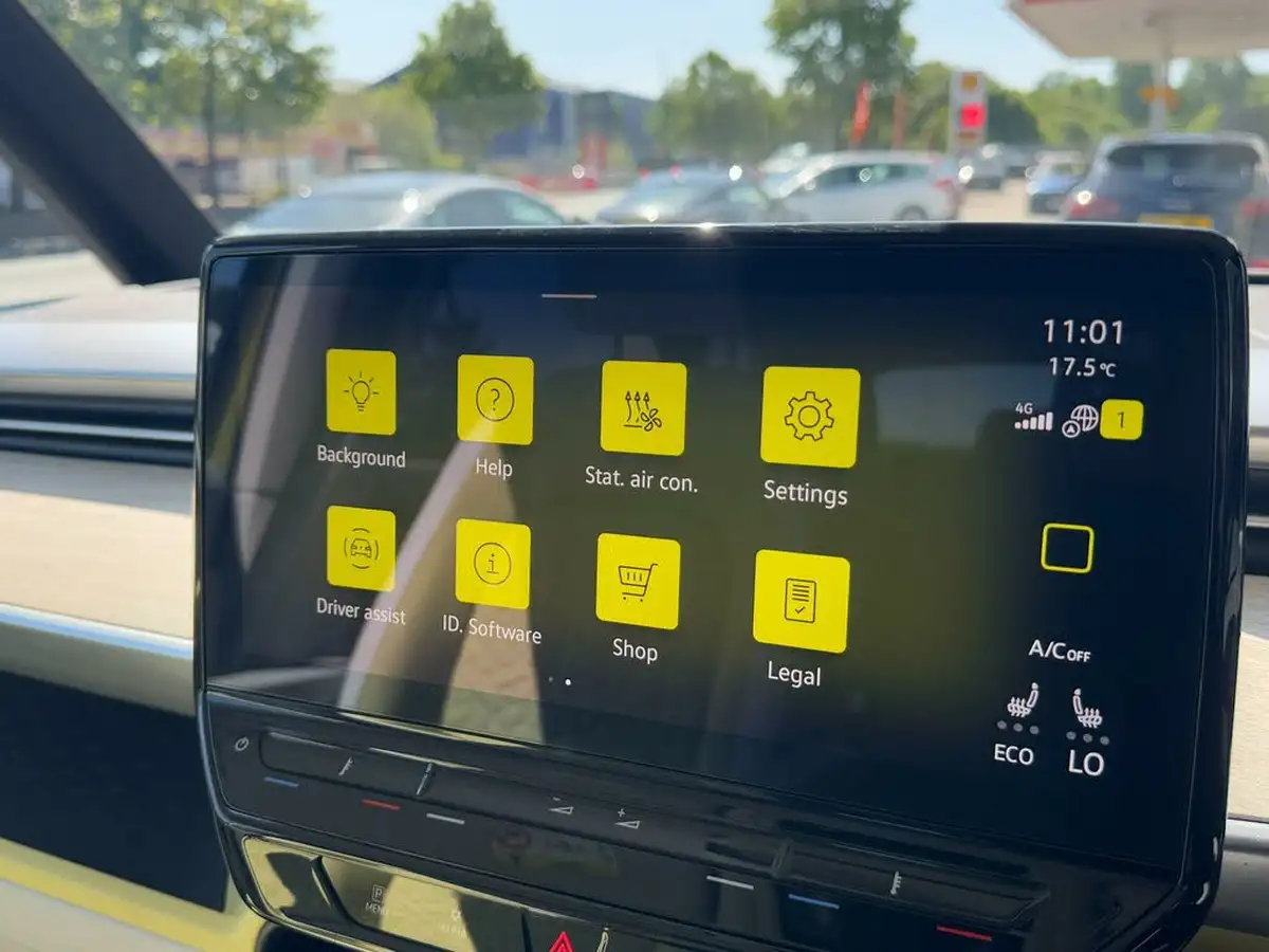 2023-volkswagen-idbuzz-e-style-standard-big-51