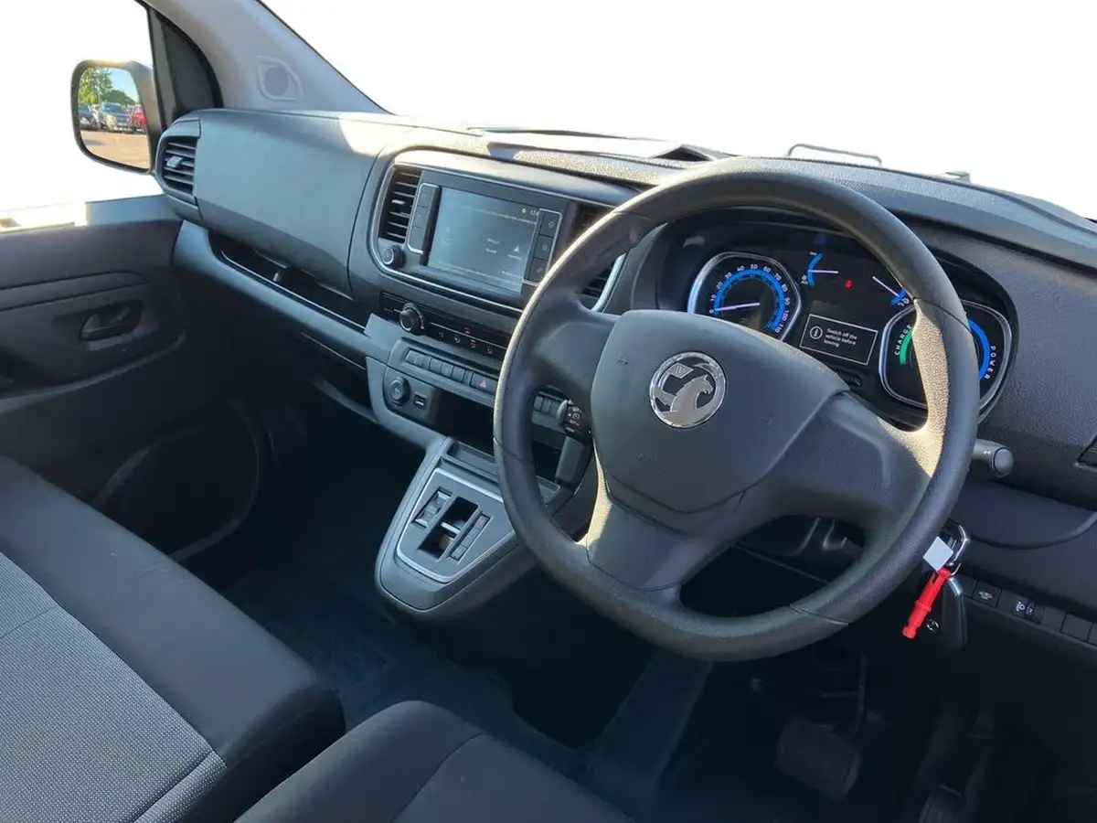 2023-vauxhall-vivaro-life-e-combi-l-big-8