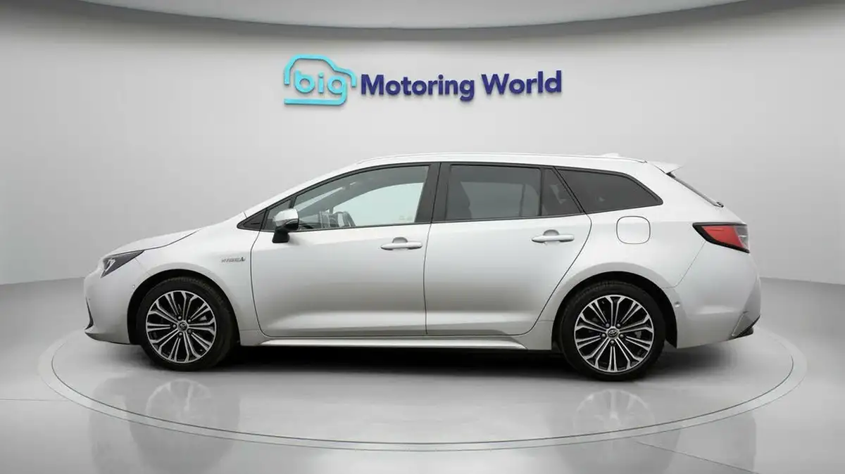 2020-toyota-corolla-20-vvt-i-design-spare-wheel-touring-sports-big-3