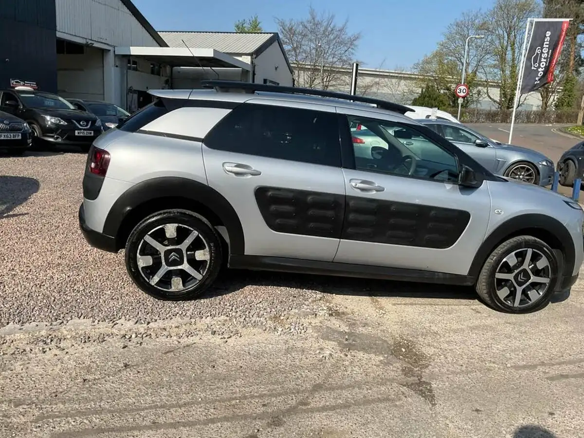 2016-citroen-c4-cactus-16bluehdi-flair-edition-big-58