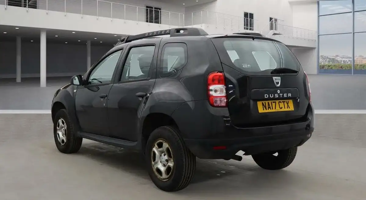 2017-dacia-duster-15dci-ambiance-110bhp-ss-station-wagon-5d-big-1