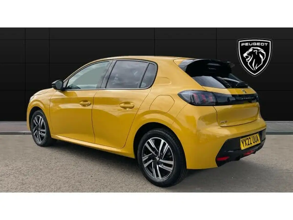 2022-peugeot-208-12-puretech-allure-premium-130bhp-eat8-big-1