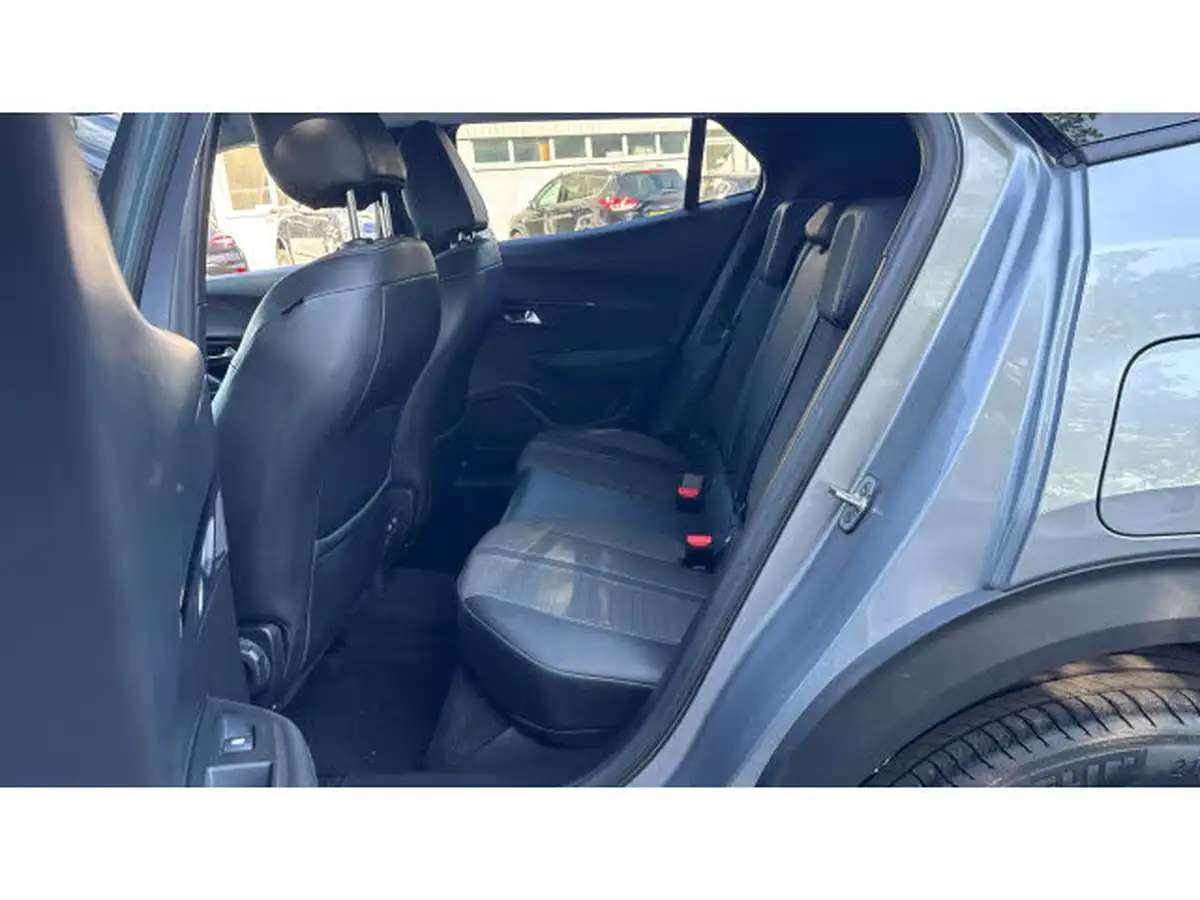 2021-peugeot-2008-suv-12-puretech-allure-130bhp-eat8-big-15