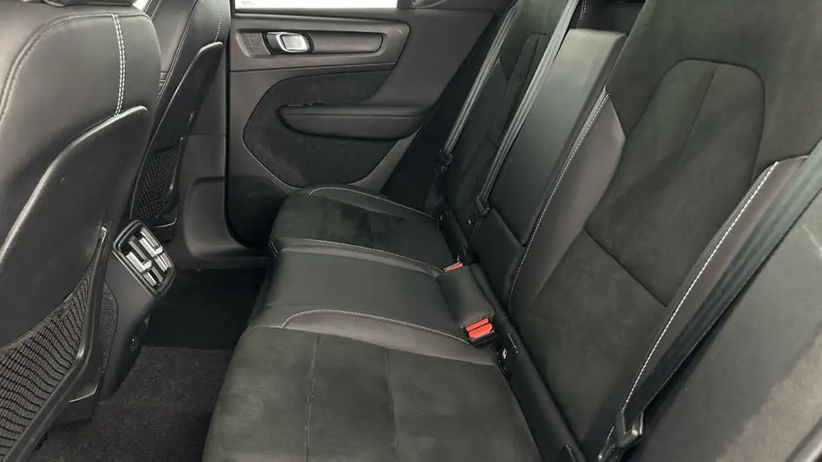 2021-volvo-xc40-15-t3-r-design-161bhp-auto-big-19
