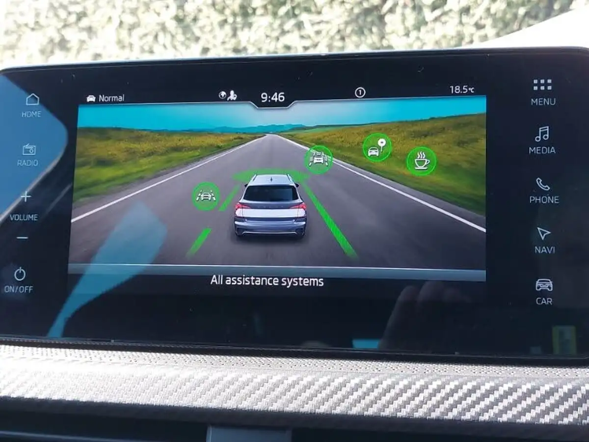 2024-skoda-kamiq-10-tsi-monte-carlo-116ps-dsg-big-13