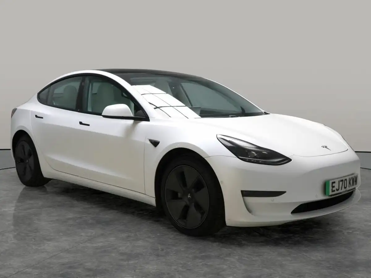 2020-tesla-model-3-e-long-range-big-11