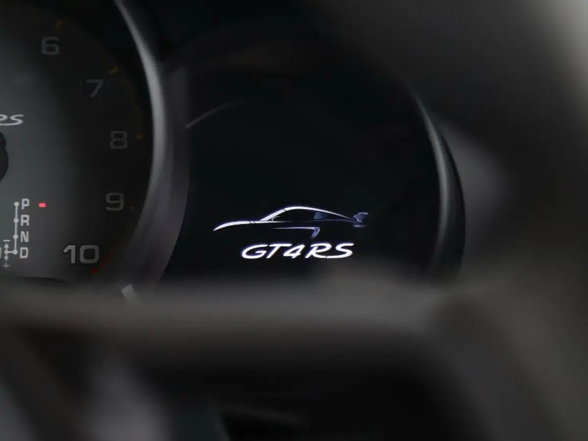 2024-porsche-cayman-718-40-cayman-gt4-rs-big-46