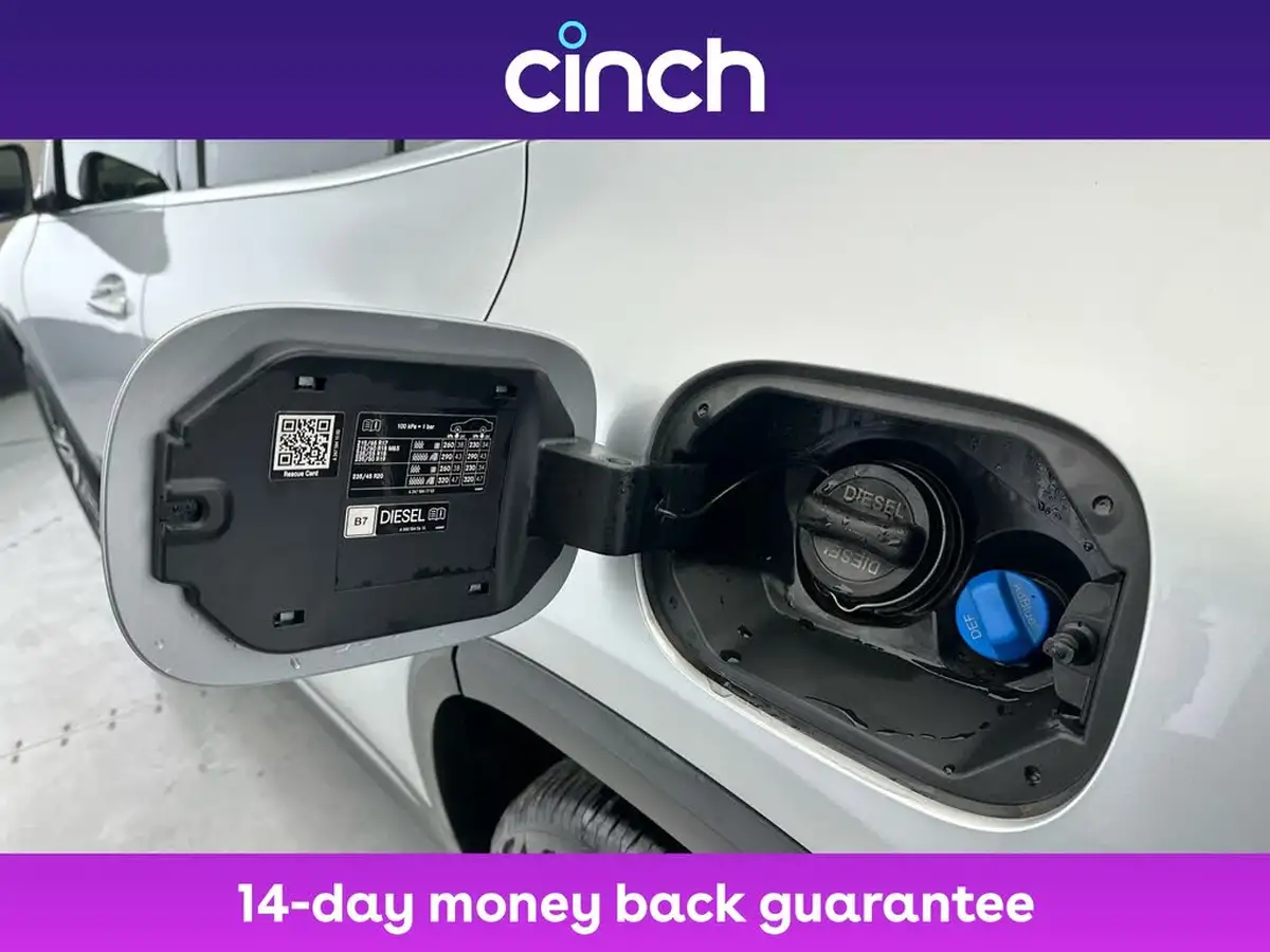 2021-mercedes-benz-gla-class-20d-gla-200d-sport-big-27