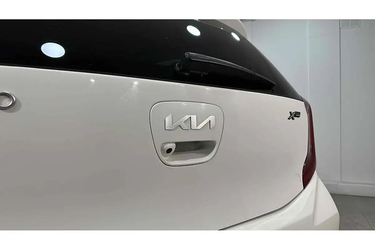 2022-kia-picanto-10-x-line-s-big-13