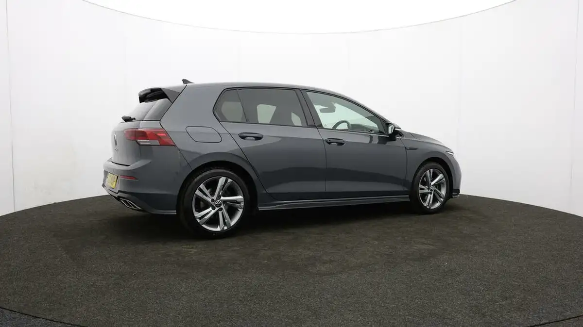 2022-volkswagen-golf-15-tsi-r-line-130ps-hatchback-big-34