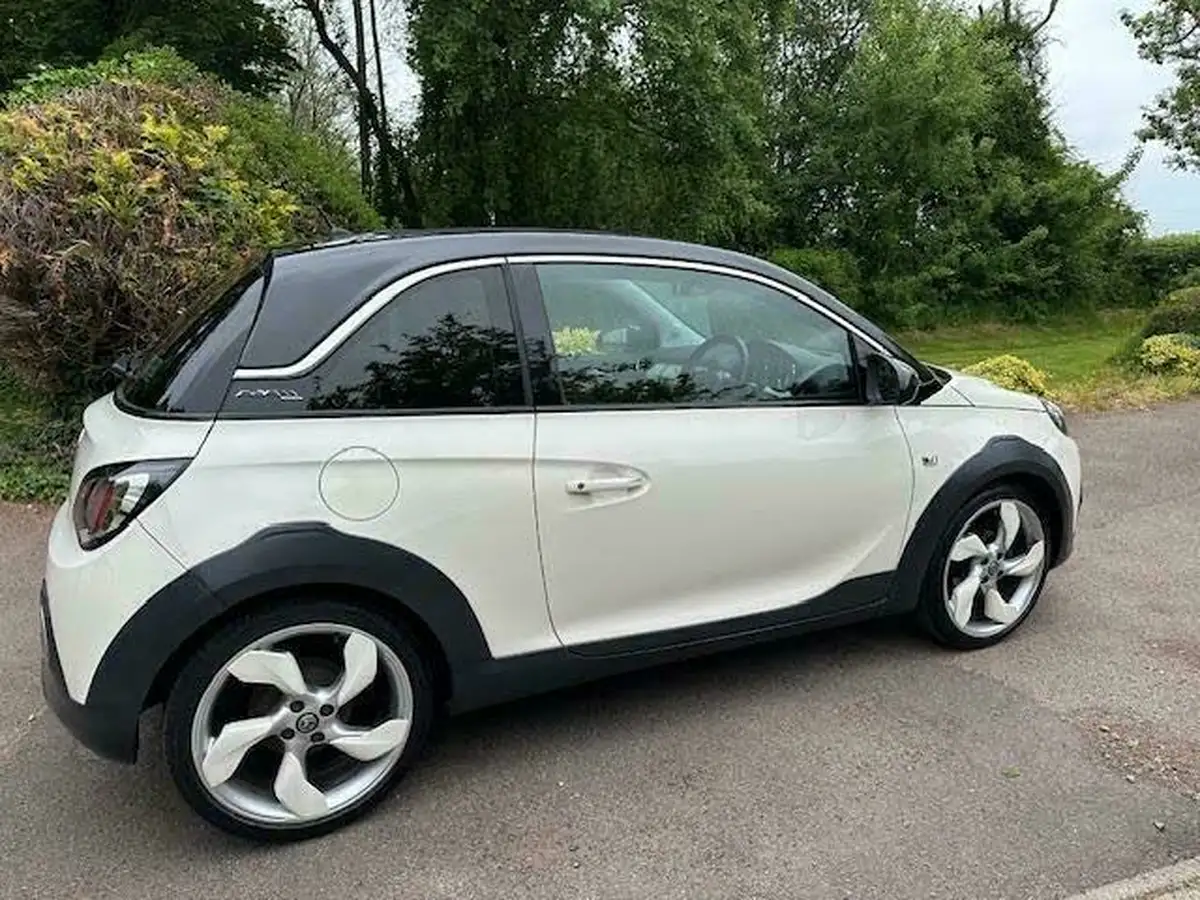 2014-vauxhall-adam-14-rocks-air-big-8