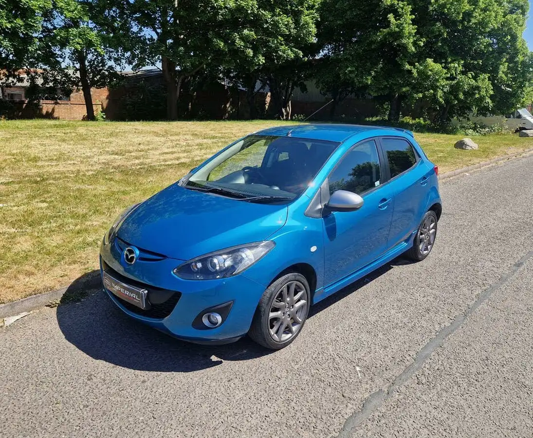 2014-mazda-mazda2-13-sport-venture-big-13