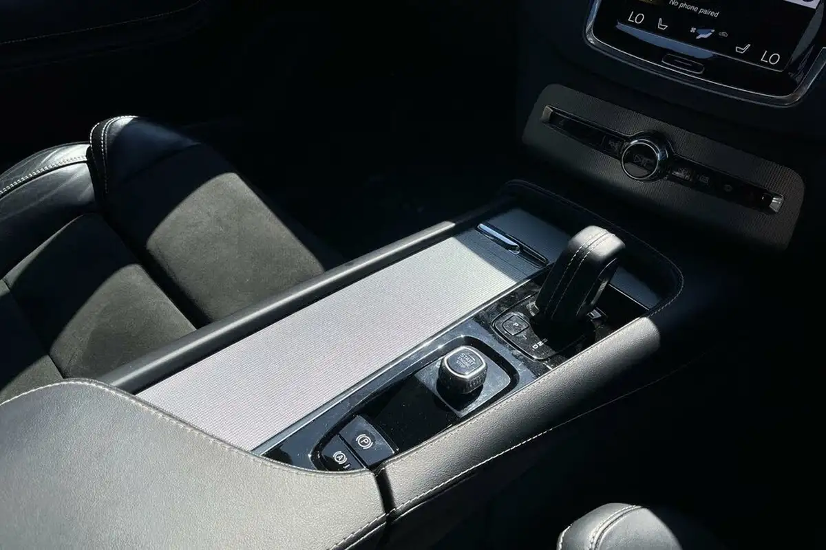 2022-volvo-xc90-20-t8-r-design-455bhp-big-44