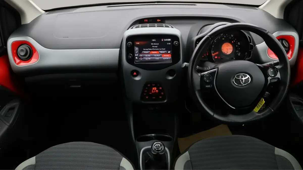 2019-toyota-aygo-10-vvt-i-x-trend-big-12