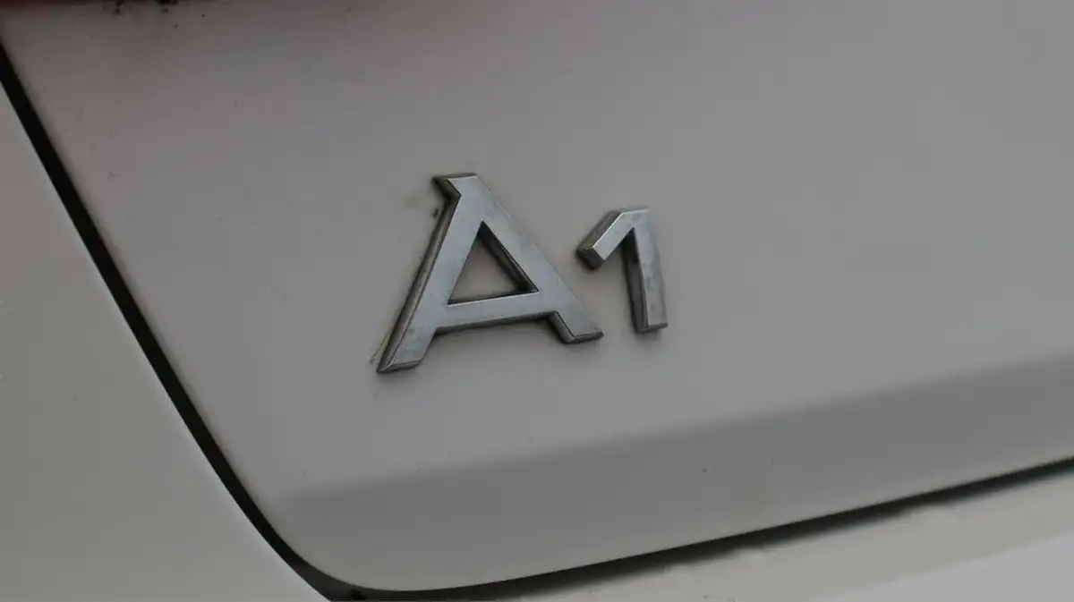 2022-audi-a1-10-25-tfsi-technik-big-21