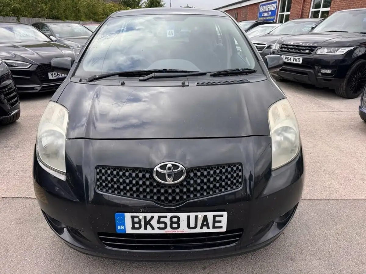 2008-toyota-yaris-13-t3-5d-big-1