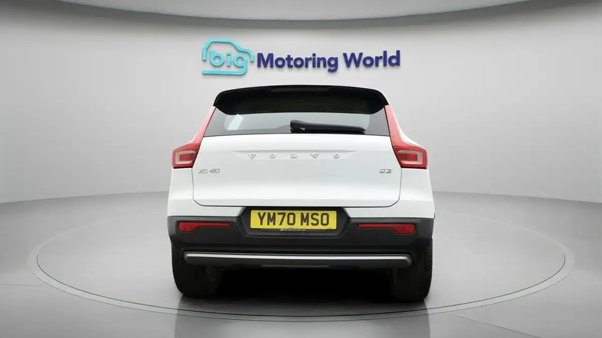 2020-volvo-xc40-20td-d3-momentum-geartronic-big-5