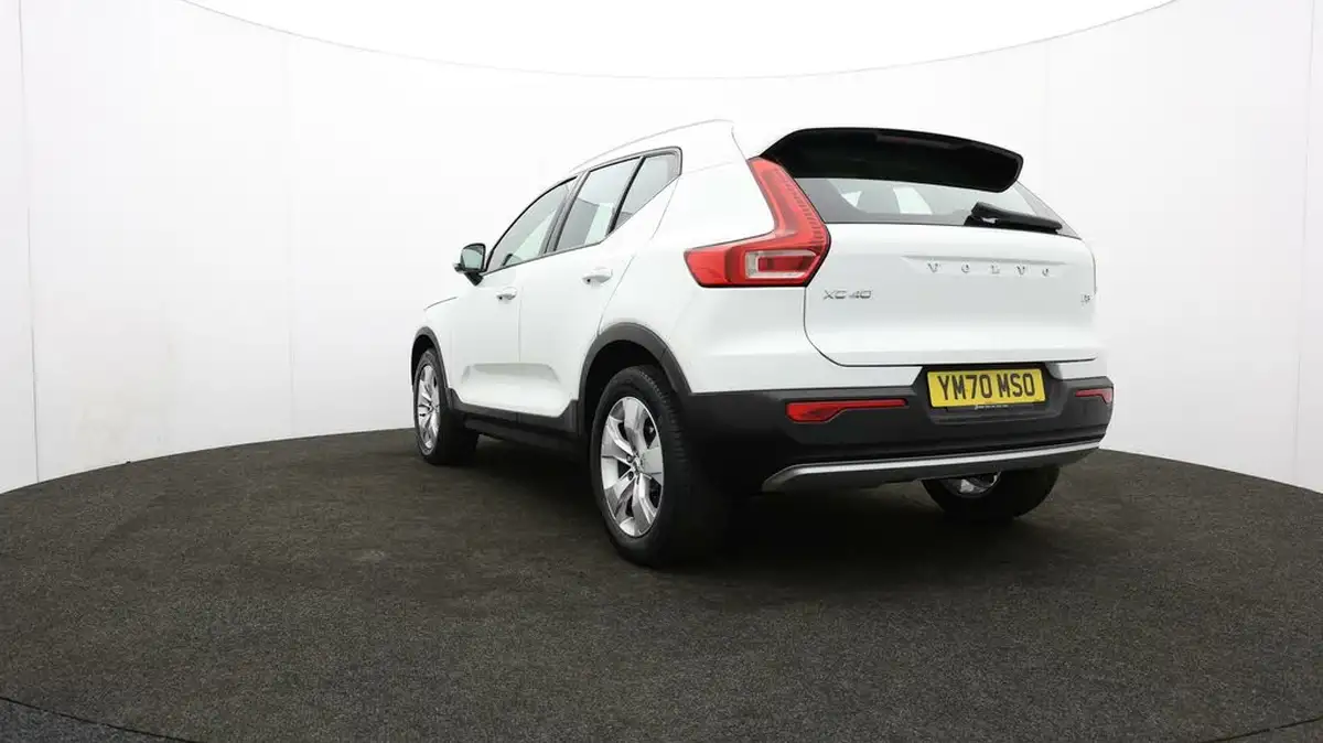 2020-volvo-xc40-20td-d3-momentum-geartronic-big-77