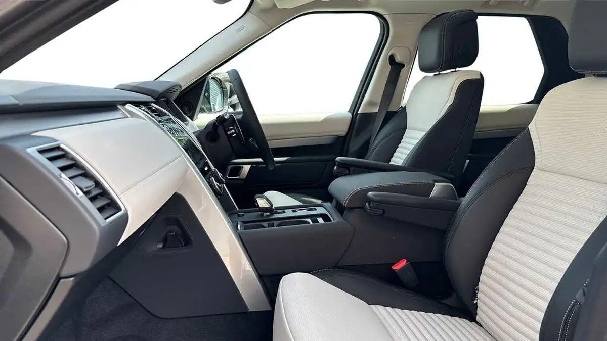2025-land-rover-discovery-30-d350-dynamic-se-big-2