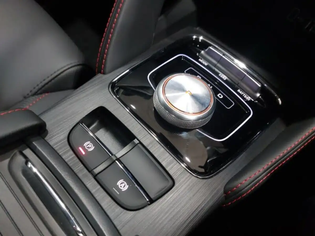 2025-mg-zs-suv-e-trophy-connect-ev-176ps-big-15