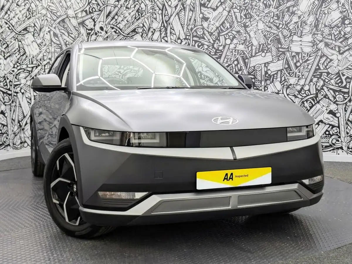 2022-hyundai-ioniq-5-e-se-connect-big-3