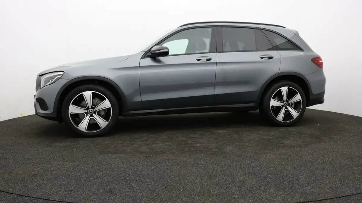 2018-mercedes-benz-glc-class-21d-glc220d-urban-edition-big-66