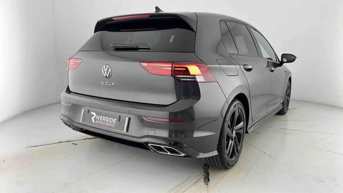 2022-volkswagen-golf-15-tsi-r-line-130ps-hatchback-big-28
