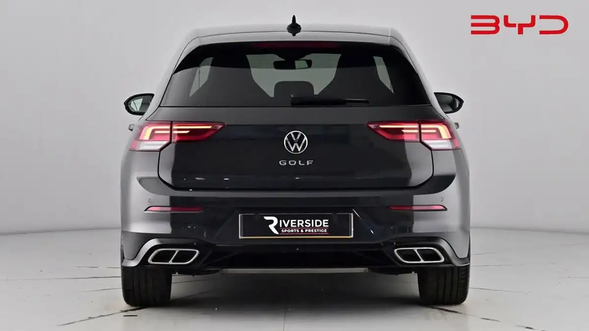 2022-volkswagen-golf-15-tsi-r-line-130ps-hatchback-big-4